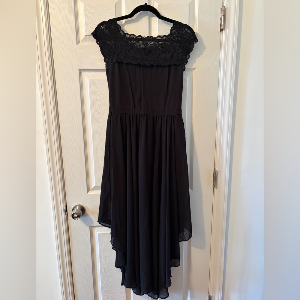 Elegant Black Lace-Trim Evening Dress